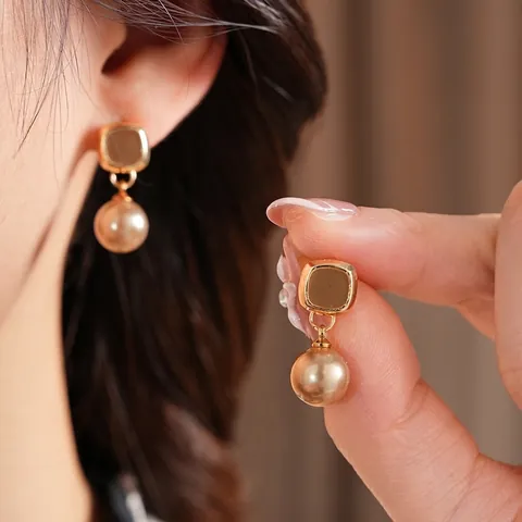 Pendientes Colgantes Cuadrados De Aleación Estilo Francés Vintage Con Imitación De Perla Artificial Champaña Y Poste De Plata