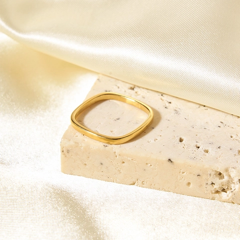 Minimalistischer Quadratischer Ring Edelstahl 18K Vergoldet Winziger Zirkon Geometrisches Band Schmuck Für Frauen Alltag