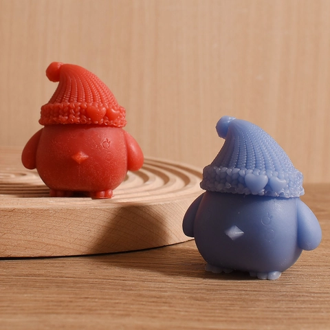 Cute 3D Chick Silicone Mold For DIY Candle Making Aromatherapy Bird In Knitted Hat Animal Soap Plaster Resin Decorating