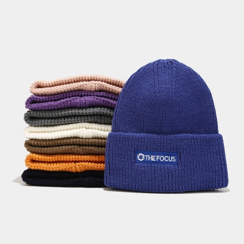 Gorro De Punto Acrílico Nervado Cálido Invierno Color Sólido Parche De Letras Casual Unisex