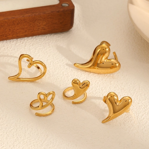 Anello Aperto a Cuore Irregolare in Acciaio Inossidabile Placcato Oro 18K per Donna Minimalista Geometrico Regolabile Cuore Fluido