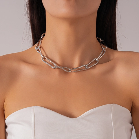 Collier À Chaîne Géométrique Texture De Métal Liquide Irrégulier Alliage De Zinc Style Minimaliste Bijoux Pour Femmes