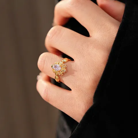 Vintage Blumen Kupfer Ring Vergoldet Oval Lila Zirkonia Strass Retro Palast Stil Schmuck Für Damen
