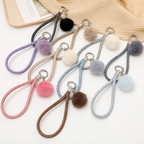 Porte-clés De Mode Pendentif De Sac Sangle En Cuir PU Denim Avec Boule De Peluche Douce Crochet Métallique Pour Accessoires De Sac À Main