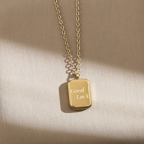 Collana Con Ciondolo Viso Sole Luna Acciaio Inossidabile Placcato Oro 18K Rettangolare Good Luck Gioielli Per Donna Uomo