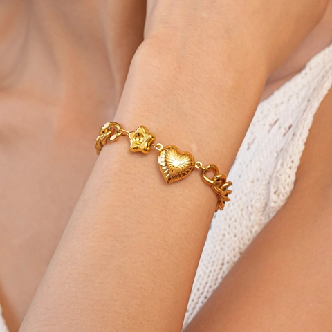 Gold Stainless Steel Cuban Chain Bracelet With Textured Heart And Star Pendants Fashion Retro Jewelry For Women