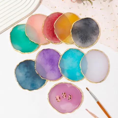Resin Agate Style Nail Art Palette With Gold Edged Irregular Round Mixing Palette Display Board For Professional Polish