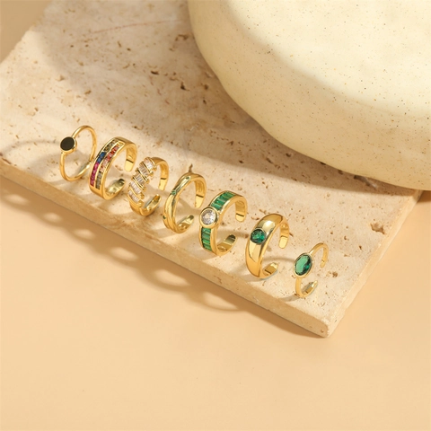 Vintage Emerald Zirconia Adjustable Copper Ring For Women Colorful Oval Zirconia Inlaid Fashion Geometric Opening Finger Ring
