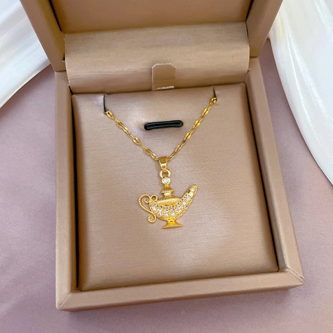 Collar Con Colgante De Lámpara Mágica De Aladino Micro Pavé De Circonita Cadena De Acero De Titanio Cobre Bañado En Oro