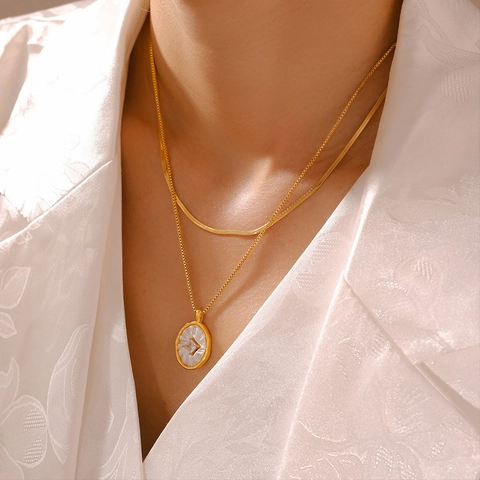 Collar con Colgante de Elipse Vintage Francés Perla Artificial Acero de Titanio Circonia Bañado en Oro 18K Mujer