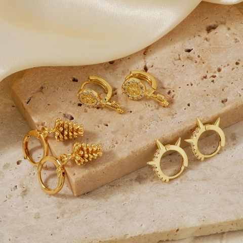 Gold Plated Copper Earrings For Women Geometric Pinecone Spike Floral Pendant Rhinestone Hoop Earrings Fashion Jewelry
