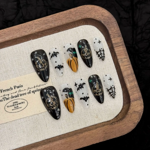 Halloween Künstliche Fingernägel Handgemacht Kürbis Fledermaus Spinnennetz Mandel Stiletto Form Glänzend Katzenauge Maniküre