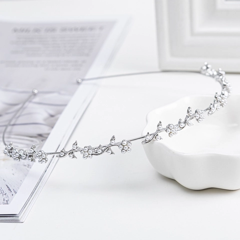 Elegante Diadema de Aleación con Perlas Artificiales y Flores Accesorios para el Cabello de Novia Boda Vid con Diamantes Oro Plata para Mujer