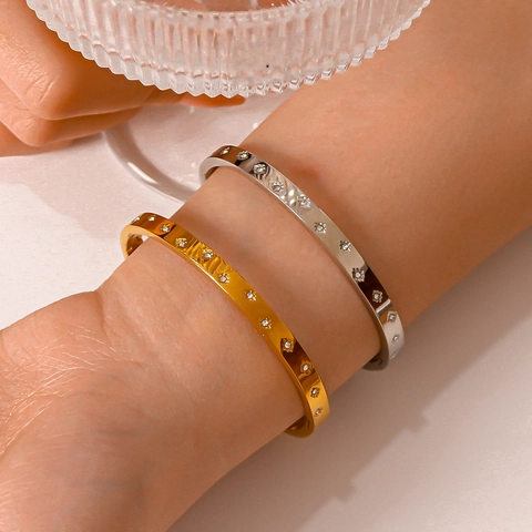 Starburst Engraved Bangle Bracelet Stainless Steel With Zirconia Inlaid 18K Gold Plated Minimalist Luxury Women Jewelry