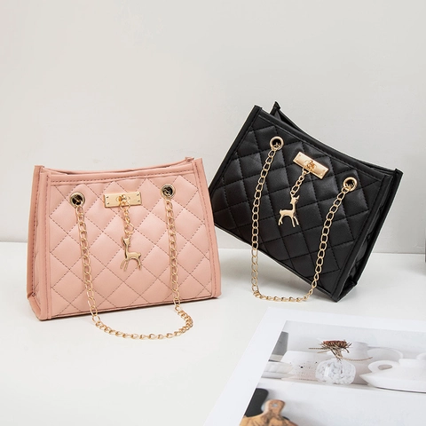 Women Quilted Shoulder Bag PU Leather Gold Chain Strap Elegant Deer Pendant Crossbody Handbag Fashion Ladies