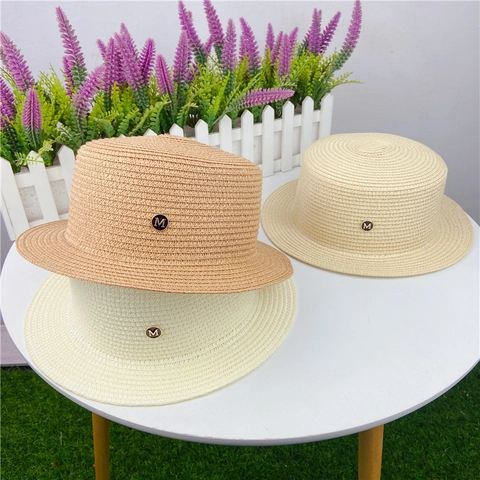 Cappello Boater In Paglia Da Donna Protezione Solare Estiva Spiaggia Corona Piatta Decorazione Lettera M Metallo