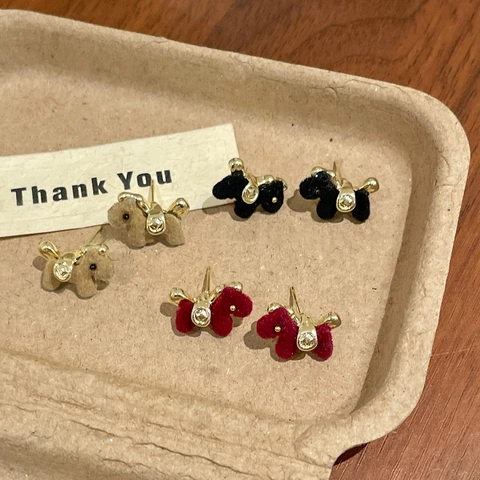 Beflockte Hund Ohrstecker Mit Silbernem Ohrstift Süße Pudelform Legierung Strass Retro Schmuck Für Damen