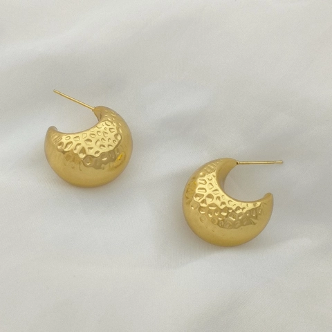 Minimalist Stainless Steel U-Shaped Gold Earrings For Women Vintage Hammered Textured Geometric C-Shape Hoop Stud Earrings Fashion Jewelry Accessories