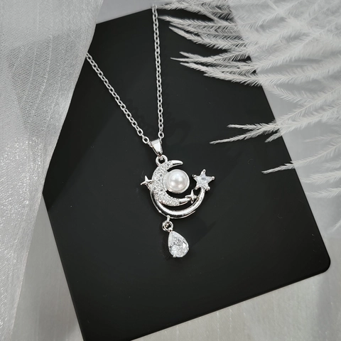 Collana con Ciondolo Stella Luna in Acciaio al Titanio per Donna Placcata Oro Argento Perla Artificiale Strass Gioielli