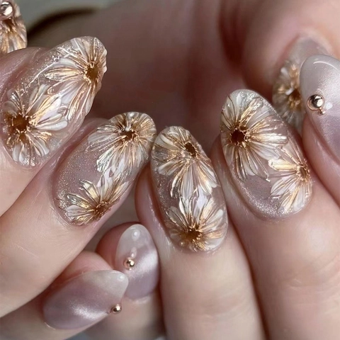 3D Bloem Kunstnagels Kort Amandel Nude Roze Glanzend Valse Nagels Met Kunstparel Decor Elegant Ontwerp Voor Dames