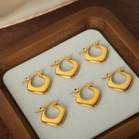 Pendientes De Aro Geométricos De Acero De Titanio Chapados En Oro Minimalistas Ligeros Para Mujer