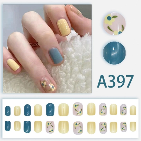 Uñas Postizas Cortas Cuadradas Redondas Estilo INS Color Amarillo Azul Patrón Floral Dulce Arte De Uñas Para Mujeres