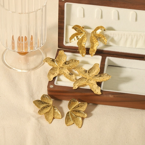 Orecchini a Bottone in Acciaio Inossidabile Esagerati Fiore Foglia Stella Marina per Donna Design Irregolare Placcato Oro 18K