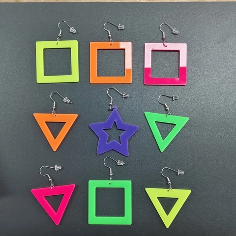 Geometrische Acryl Ohrringe Neon Fluoreszierend Hohl Dreieck Quadrat Haken Hängeschmuck Damen