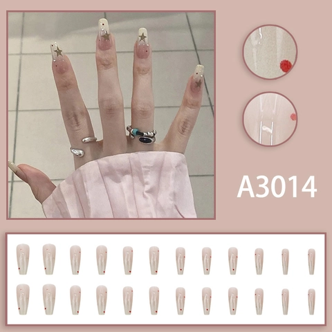 Lange Sarg-Aufdrucknägel Nude-Rosa Farbverlauf Design Mit Goldene Sternen Und Roten Punkten Elegant Glänzend Modisch