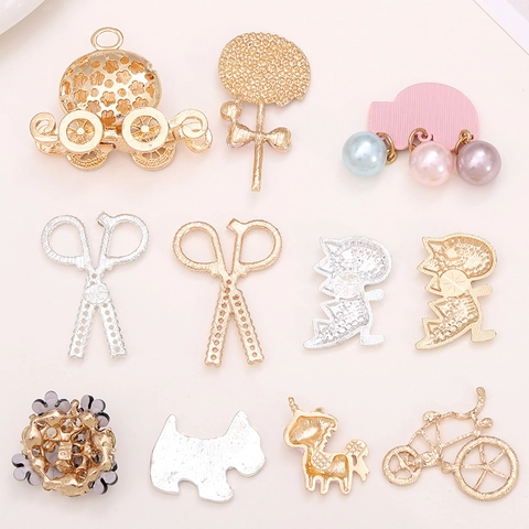 Charms De Dibujos Animados Aleación De Zinc DIY Hallazgos Joyería Con Diamantes Imitación Perla Artificial Esmalte Para Decoración Zapatos Artesanía Novedad