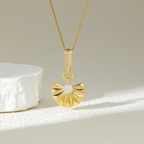 Gold Stainless Steel Fan Shaped Pendant Necklace For Women Micro Pave Rhinestone Box Chain Hip Hop Fashion Jewelry