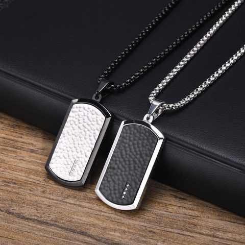 Herren Edelstahl Erkennungsmarke Anhänger Halskette Mit Gehämmerter Textur Und Strass Militär Stil Schmuck