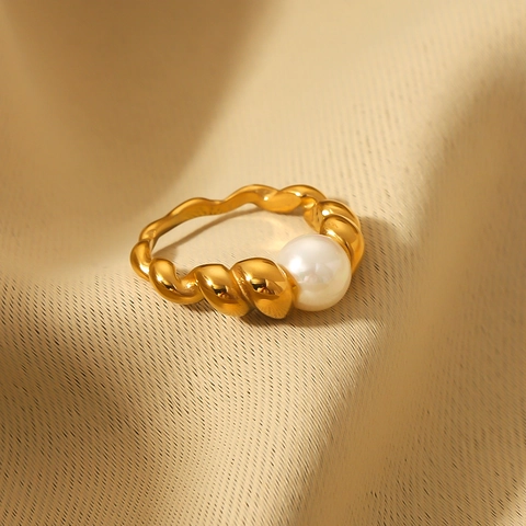 Vintage Stainless Steel Artificial Pearl Ring Twisted Croissant Texture 18K Gold Plated Retro Elegant Fashion Finger Jewelry For Women