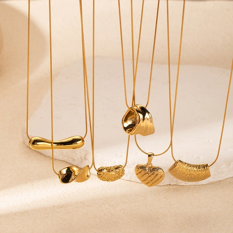 Minimalist Stainless Steel Gold Plated Necklace For Women French Style Twisted Geometric Heart Lava Texture Pendant Snake Bone Chain Jewelry