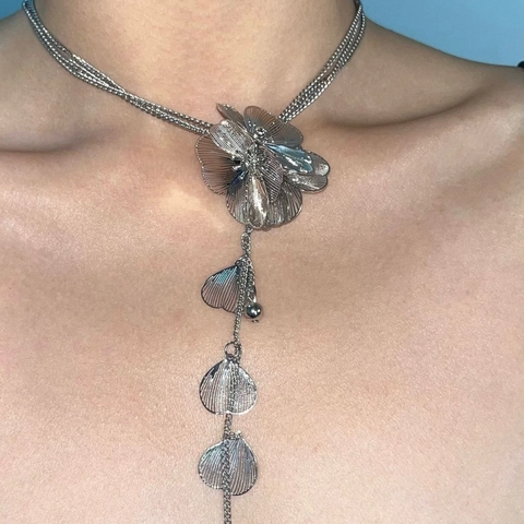 Collier Tassel Fleur Creuse 3D Vintage Multi Rangs Chaîne En Acier Et Accessoires En Fer Pendentif Feuille Bijoux