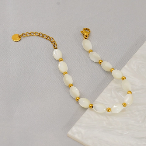 18K Gold Plated Stainless Steel Beaded Bracelet With Oval Shell Beads Adjustable Minimalist Niche Jewelry For Women