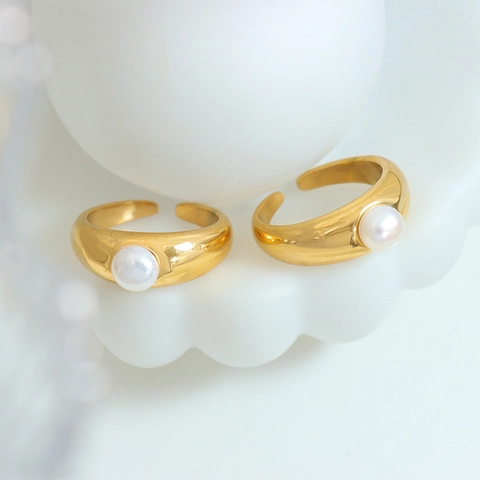 Anello Aperto Minimalista Stile Francese Perla de Agua Dulce D'acqua Dolce Acciaio Al Titanio Placcato Oro 18K Gioielli Regolabili Elegante Donna