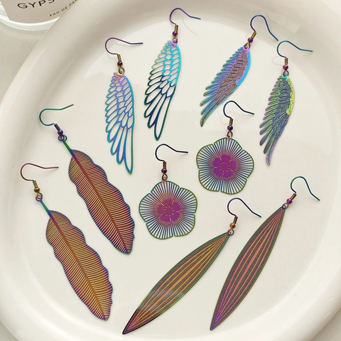 Orecchini Pendenti Bohemian Cangianti Traforati a Forma di Piuma Ala Fiore Foglia per Donna Etnici Vintage in Rame Multicolore