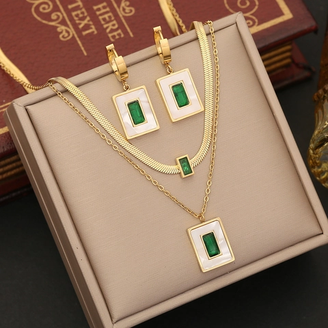Stainless Steel Emerald Green Rectangle Pendant Double Layer Necklace Retro Enamel Jewelry Elegant Accessories Women