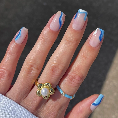 Blau Weiß Wellenmuster Press On Nägel Quadratische Künstliche Fingernägel ABS Material Für Frauen Elegante Maniküre