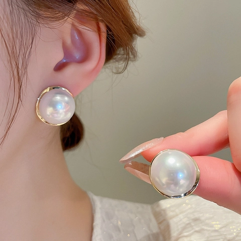 Round Imitation Artificial Pearl Stud Earrings With Alloy Gold Border And Silver Earring Post French Vintage Elegant Jewelry Women