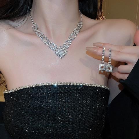Geometrische Vierkante Hanger Ketting Koper Zirkoon Ingelegd Hol Luxe Mode Sieraden Voor Dames