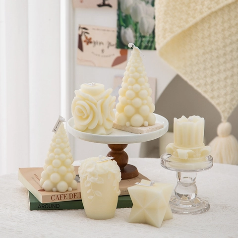 Aesthetic Scented Candles Soy Wax Artistic Human Figure Geometric Shapes Handmade Aromatherapy Home Decor Gift Creamy White