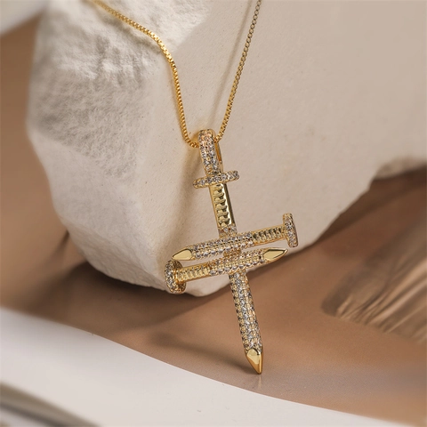 Butterfly Cross Pendant Necklace Copper Zircon Micro Paved Jewelry Luxury Elegant Accessory Unisex