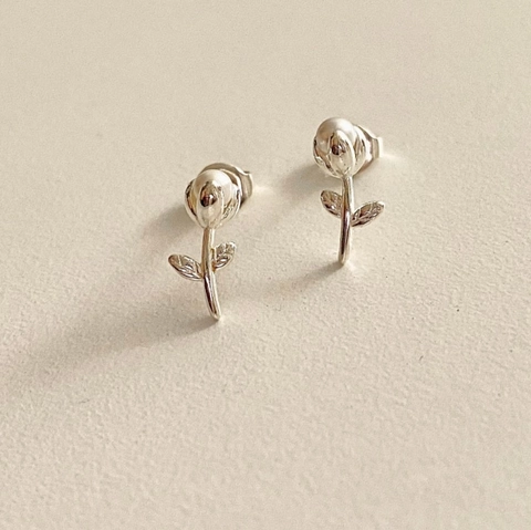 Orecchini A Lobo Tulipano Con Perno In Argento Sterling 925 E Perla de Agua Dulce D'acqua Dolce Gioielli Floreali Eleganti Minimalisti