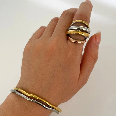 Anillo De Banda Ancha Acero Inoxidable Chapado En Oro De 18K Diseño Hueco Multicapa Joyería De Moda Para Mujer