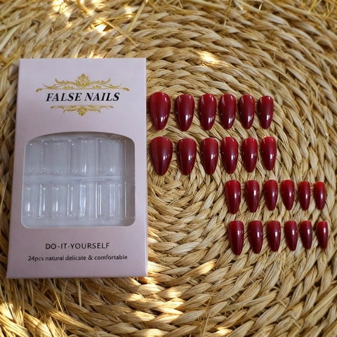 Unghie Finte A Pressione Rosso Vino Forma Mandorla Lunga Plastica ABS Manicure Fai Da Te Per Donne