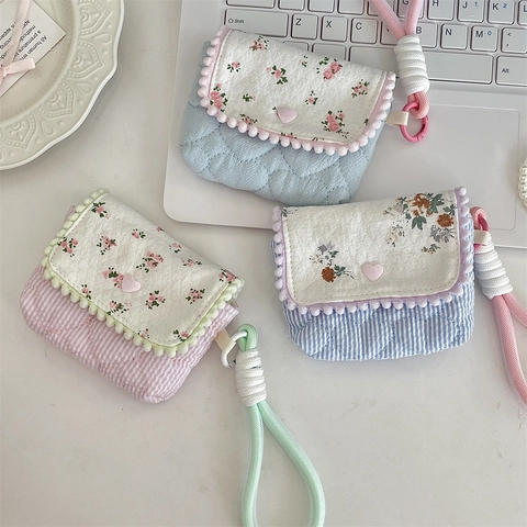 Mini Storage Pouch Quilted Cotton Fabric Floral Heart Button Earphone Case Portable Wristlet Travel Bag Padded Design