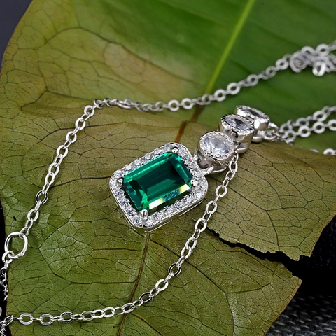 Labor Erstellte Smaragd Anhänger Halskette 925 Sterling Silber 18K Vergoldet Weißer Zirkonia Halo Schmuck Für Damen