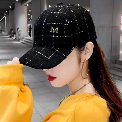 Women Fashion Cotton Lattice Baseball Cap With Metal M Logo Hand Embroidered Sun Protection Adjustable Casual Duck Tongue Hat